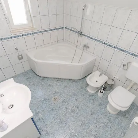 Josy Apartment
